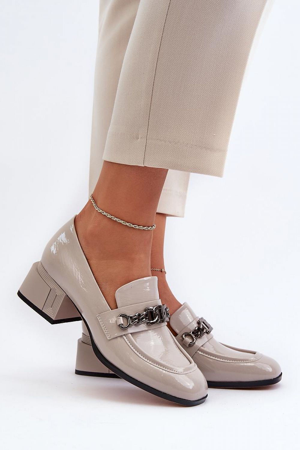 Heel pumps model 195736